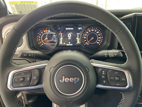 New 2025 Jeep Wrangler Sahara w/ Technology Group image 16