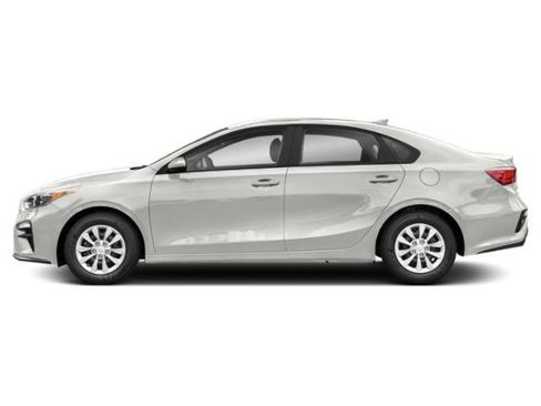 Used 2021 Kia Forte FE image 3