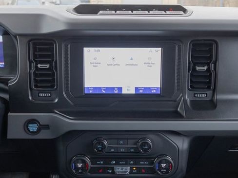 Used 2023 Ford Bronco Big Bend w/ Sasquatch Package image 22