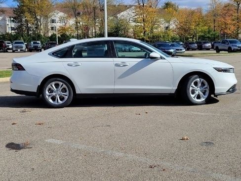 Used 2024 Honda Accord LX image 30