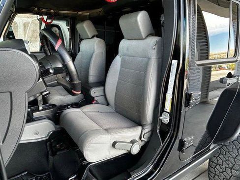 Used 2009 Jeep Wrangler Unlimited Rubicon w/ Dual Top Group AWD/4WD image 15