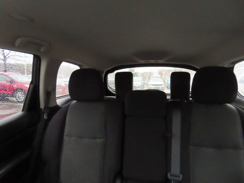 Used 2019 Nissan Pathfinder SV image 32