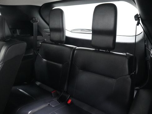 Used 2025 Mitsubishi Outlander SE FWD image 14