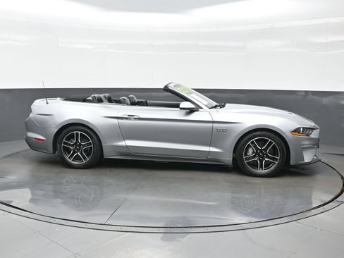 Used 2022 Ford Mustang GT Premium w/ Equipment Group 401A RWD image 7
