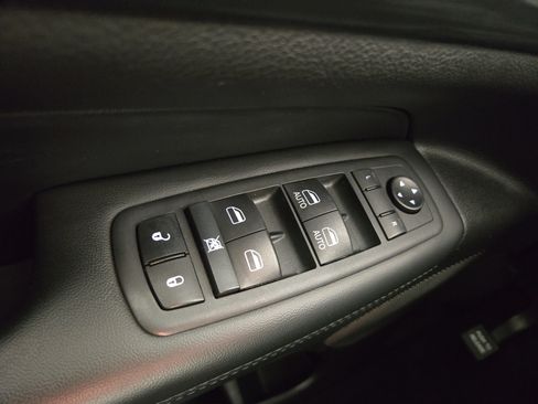 Certified 2020 Jeep Grand Cherokee Altitude AWD/4WD image 31