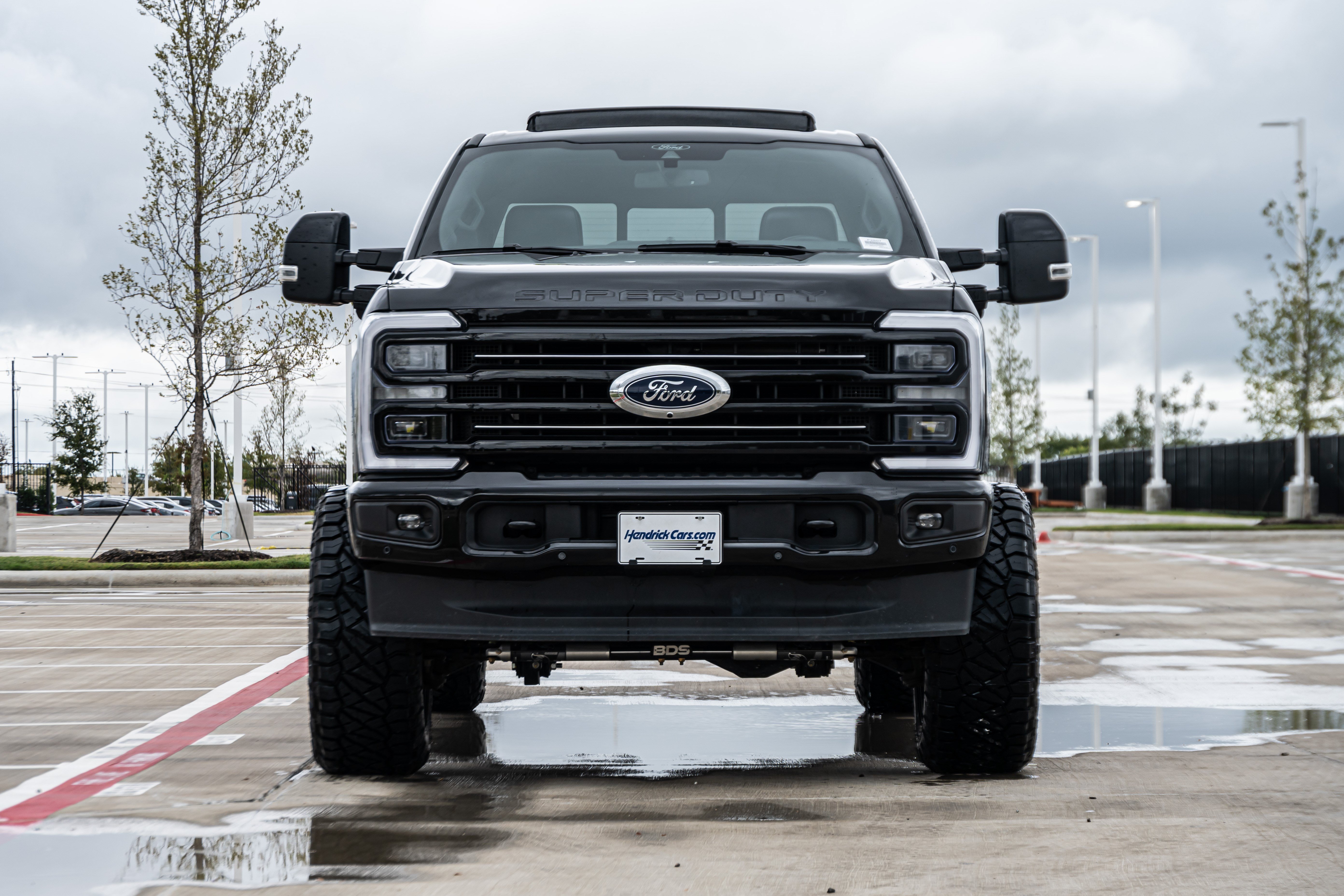 Used 2026 Ford F250 Platinum AWD/4WD image 3