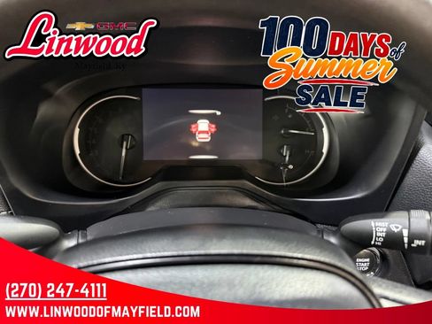 Used 2025 Toyota RAV4 XLE FWD image 21
