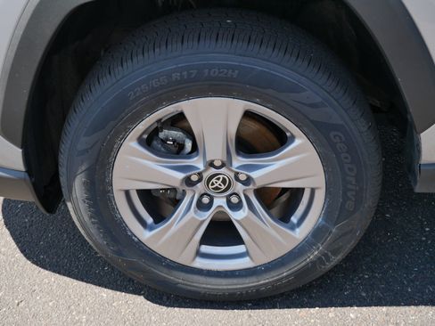 Certified 2025 Toyota RAV4 XLE AWD/4WD image 15