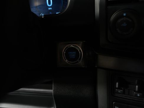 Used 2023 Ford F250 Lariat w/ Lariat Ultimate Package AWD/4WD image 22