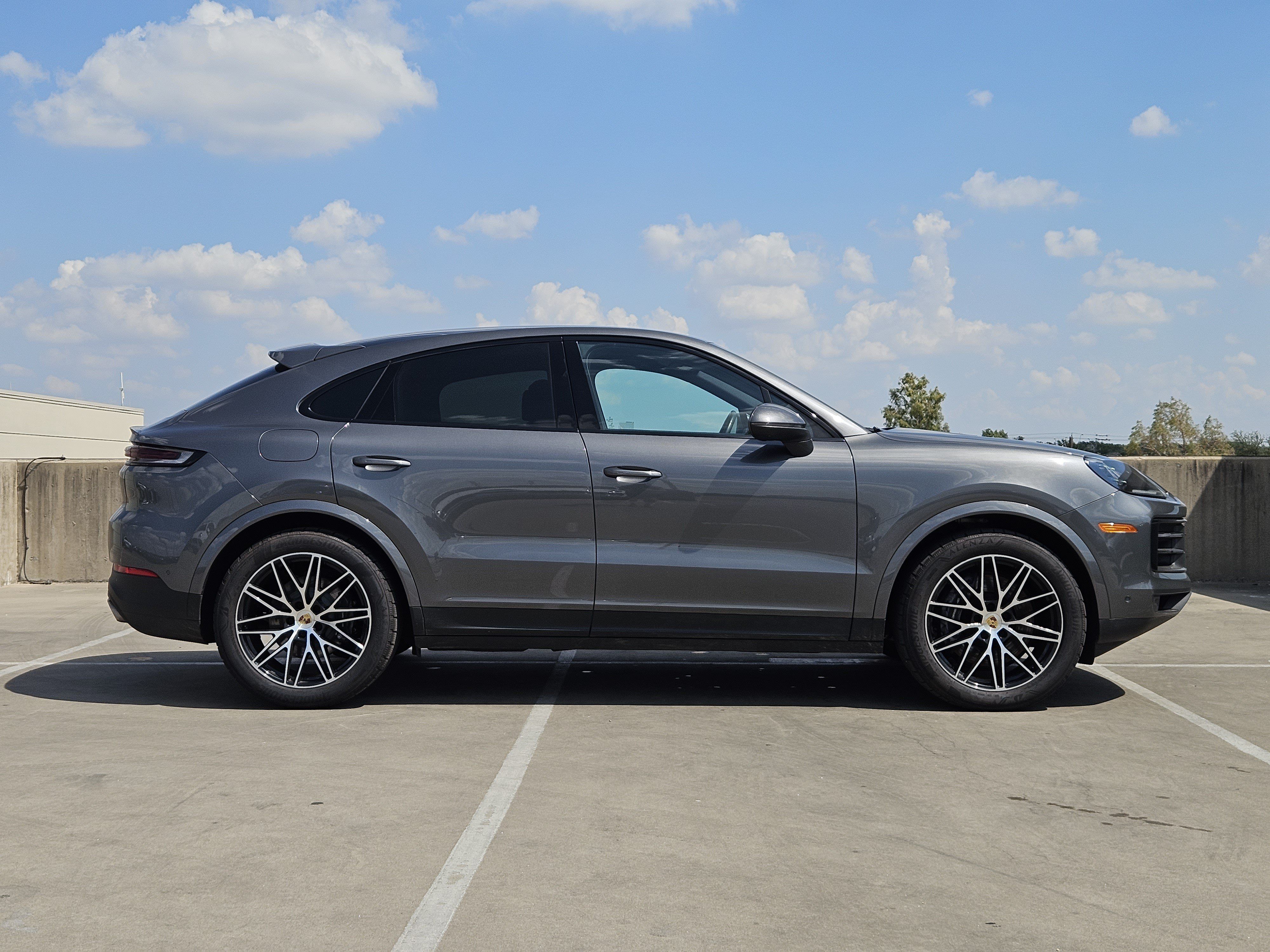 Certified 2024 Porsche Cayenne Coupe AWD/4WD image 9