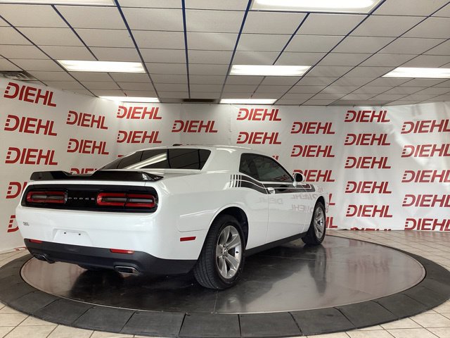Used 2017 Dodge Challenger SXT RWD image 7