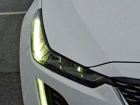 Certified 2023 Cadillac CT5 Luxury image 9