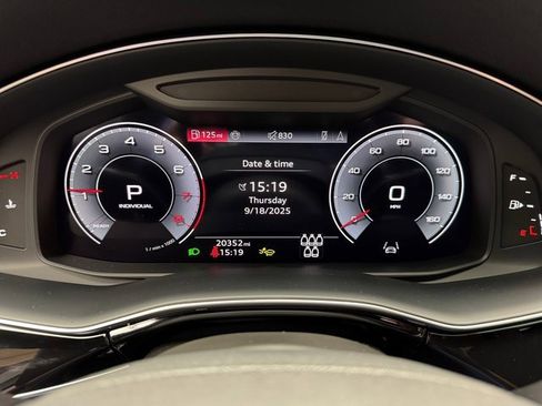 Used 2025 Audi Q7 3.0T Premium Plus image 15