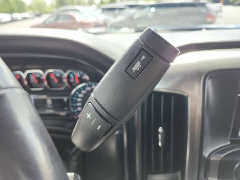 Used 2018 Chevrolet Silverado 1500 LT w/ All Star Edition image 9