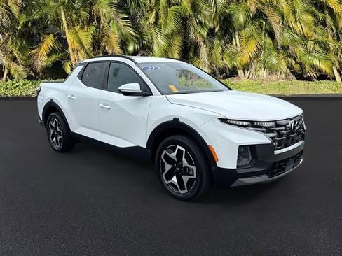 Used 2023 Hyundai Santa Cruz Limited AWD/4WD image 2