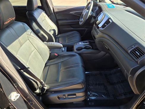 Certified 2023 Honda Passport TrailSport image 20