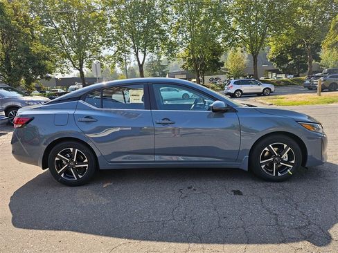 New 2025 Nissan Sentra SV image 4