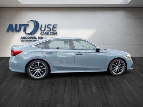 Used 2023 Honda Civic Touring image 7