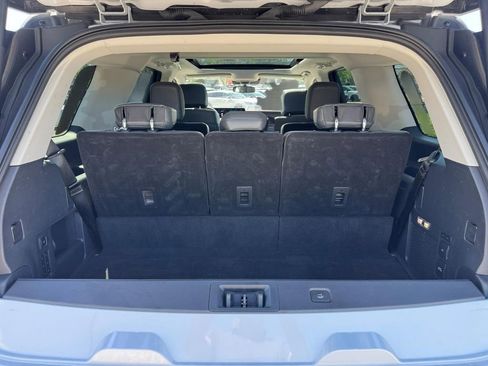 Used 2025 Ford Expedition Active AWD/4WD image 8