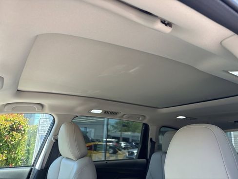 Used 2022 Subaru Ascent Limited w/ Technology Package AWD/4WD image 17