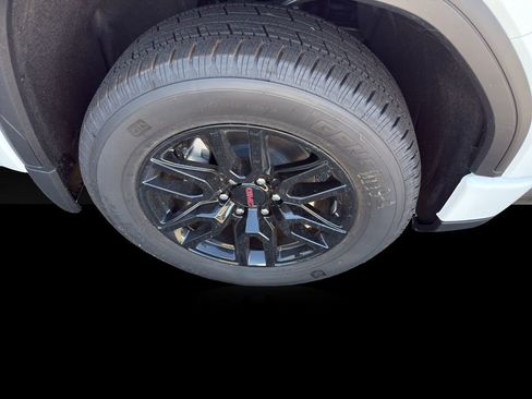 New 2026 GMC Sierra 1500 Elevation image 36