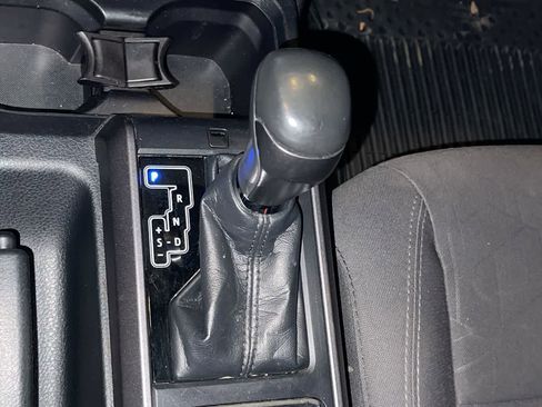 Used 2017 Toyota Tacoma TRD Sport w/ Tow Package AWD/4WD image 20