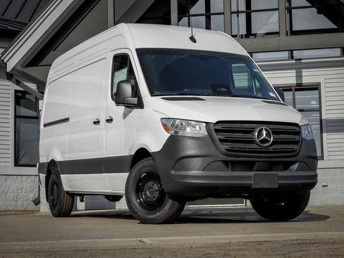 Used 2026 Mercedes-Benz Sprinter 2500 image 1