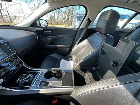 Used 2017 Jaguar XE Prestige image 26