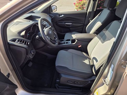 Used 2017 Ford Escape SE AWD/4WD image 11