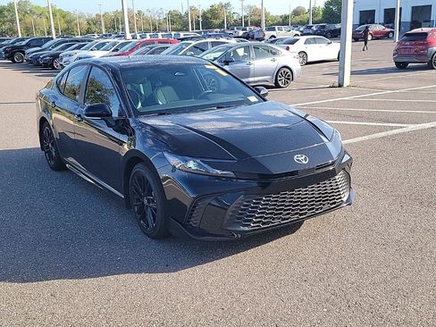Certified 2025 Toyota Camry SE image 2