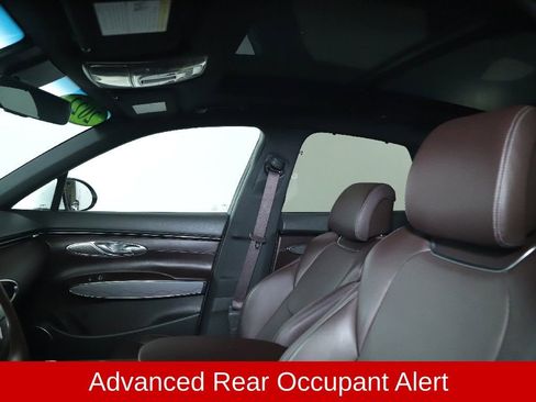 Used 2022 Genesis GV70 2.5T w/ Advanced Package image 21