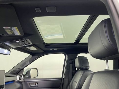 Used 2023 Toyota Tundra Platinum image 17