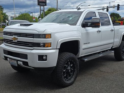 Used 2019 Chevrolet Silverado 3500 LTZ w/ Duramax Plus Package AWD/4WD image 7