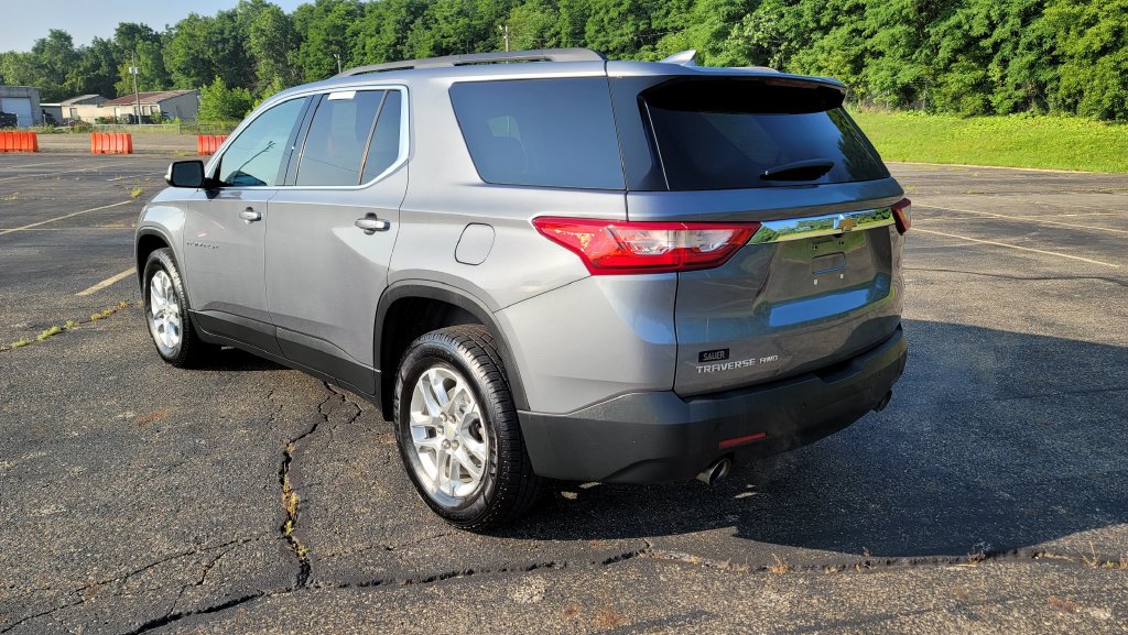 Used 2021 Chevrolet Traverse LT w/ LPO, Floor Liner Package AWD/4WD image 9