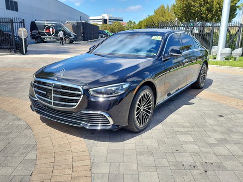 Used 2023 Mercedes-Benz S 580 4MATIC Sedan image 3