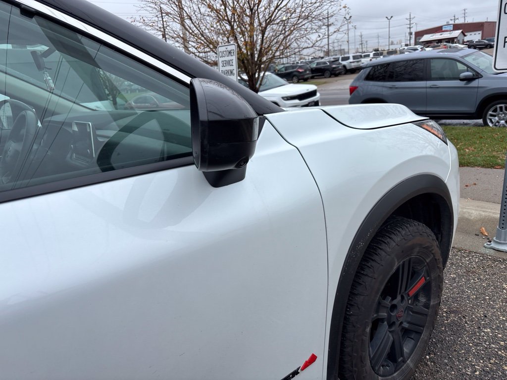 Used 2025 Nissan Rogue SV AWD/4WD image 10