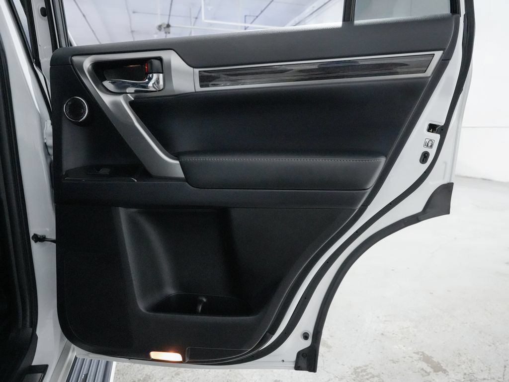 Used 2023 Lexus GX 460 Premium w/ Premium Plus Package AWD/4WD image 38