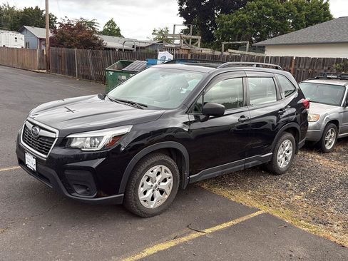Used 2019 Subaru Forester 2.5i Limited w/ Alloy Wheel Package AWD/4WD image 2