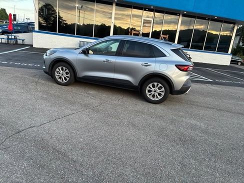 Used 2024 Ford Escape Active FWD image 18