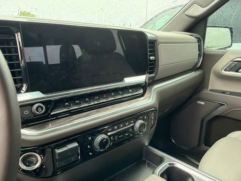 Used 2025 Chevrolet Silverado 1500 LTZ w/ LTZ Premium Package AWD/4WD image 11