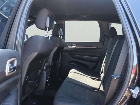 Used 2014 Jeep Grand Cherokee Laredo w/ Quick Order Package 23E AWD/4WD image 7