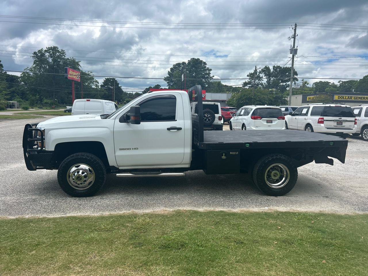 Used 2018 Chevrolet Silverado 3500 W/T w/ WT Convenience Package AWD/4WD image 3
