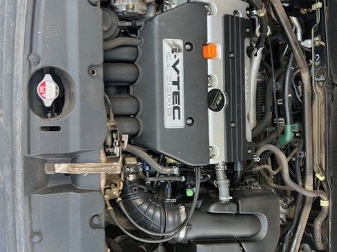 Used 2004 Honda CR-V EX image 7