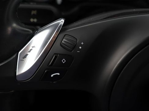 Used 2016 Porsche Panamera 4 image 20