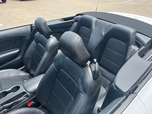 Used 2023 Ford Mustang Premium RWD image 7