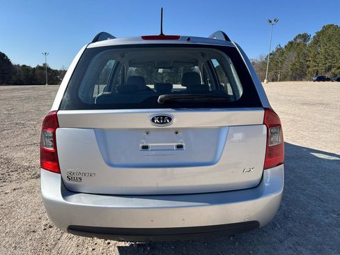 Used 2009 Kia Rondo LX image 7