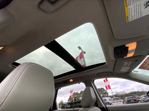 Used 2022 Nissan Pathfinder SL w/ SL Premium Package image 22