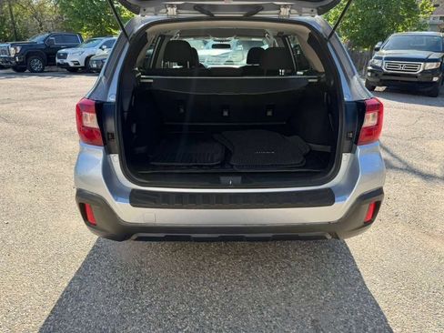 Used 2018 Subaru Outback 2.5i Premium AWD/4WD image 5