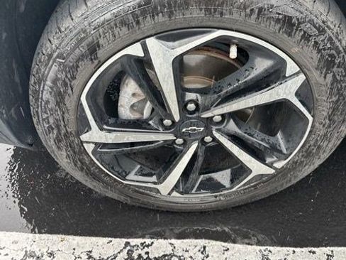 Used 2021 Chevrolet TrailBlazer RS w/ Convenience Package FWD image 3