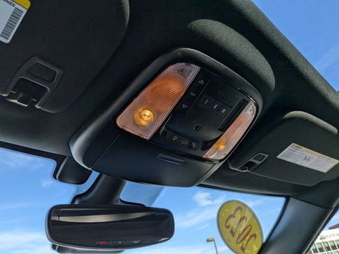 Used 2023 Dodge Durango GT image 19